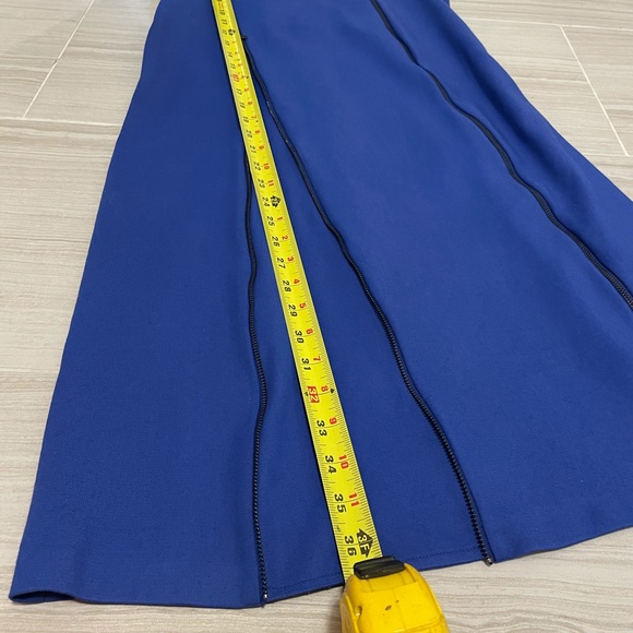 Zippered adjustable dress - Picture 10 of 11